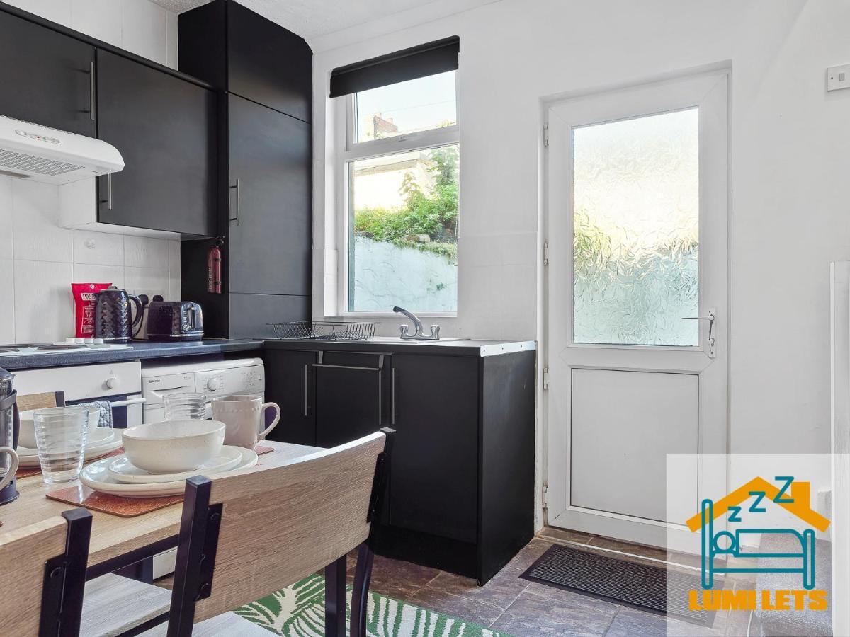 2Br Home In Barrow-In-Furness Sleeps 8 Close To Bae Systems, Hospital, Lakes Buitenkant foto