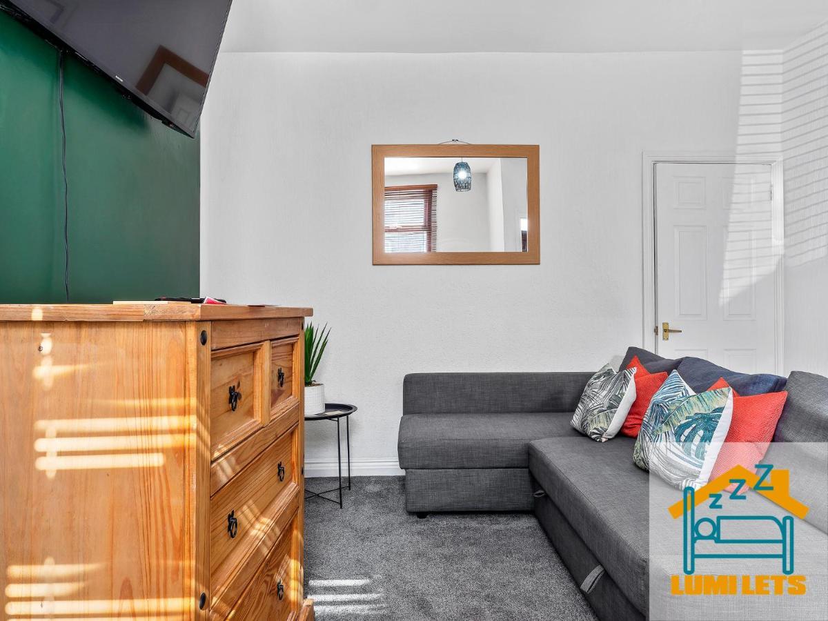 2Br Home In Barrow-In-Furness Sleeps 8 Close To Bae Systems, Hospital, Lakes Buitenkant foto
